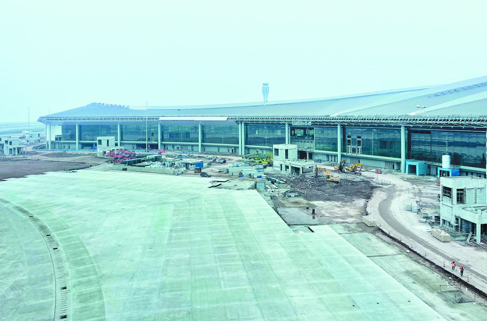 春節臨近不松勁，近700名建設者加緊施工